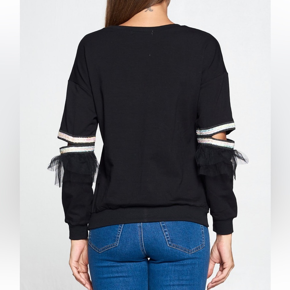 23 Chic Euro Graphic Sweatshirt - Picture 2 of 2